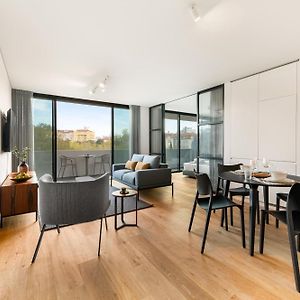 Mirabilis Apartments - Lx Living