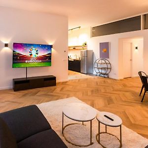 6 Persons Luxury Appartement In Citycentre Breda